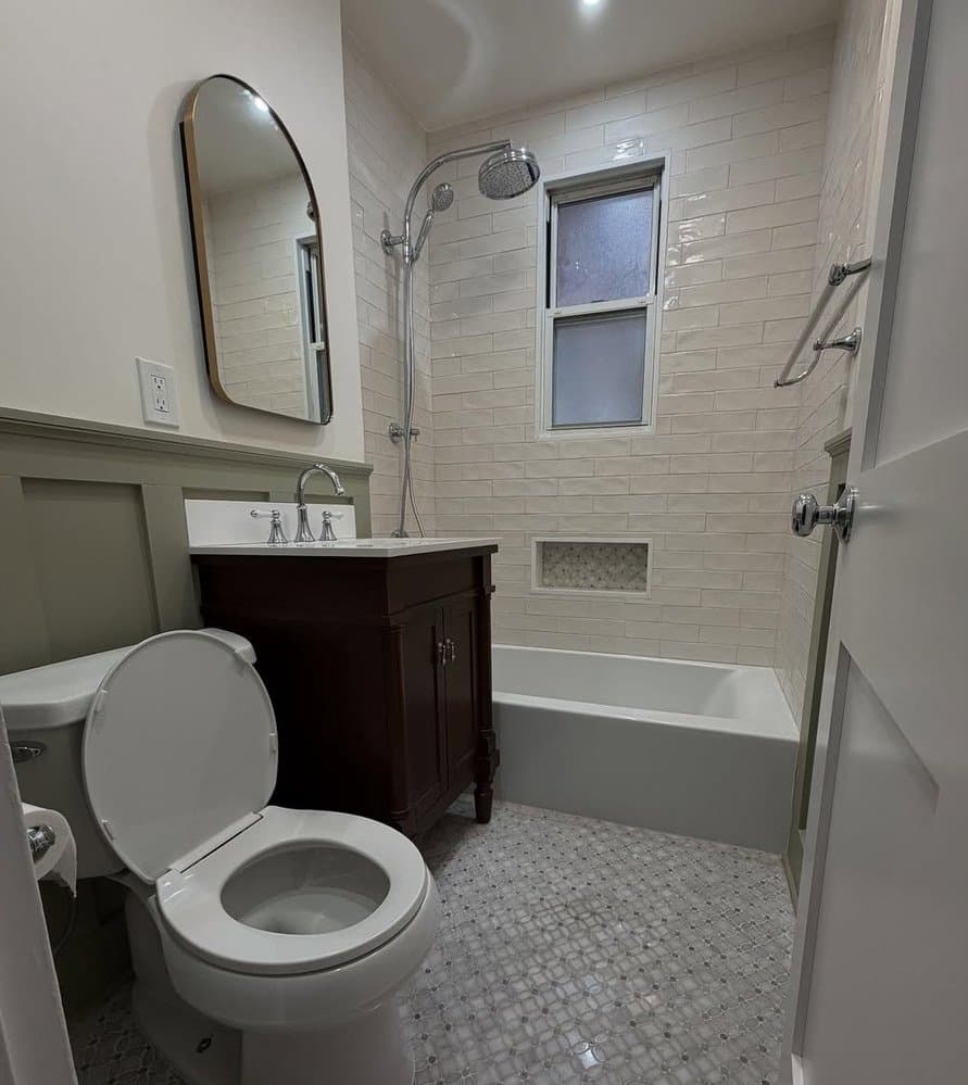 Bathrooms renovation by MTL Construction